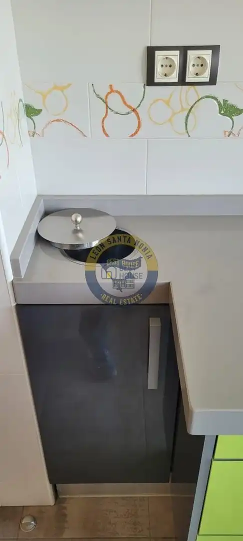Kitchen of Houses for sale in Onzonilla  with Heating and Alarm