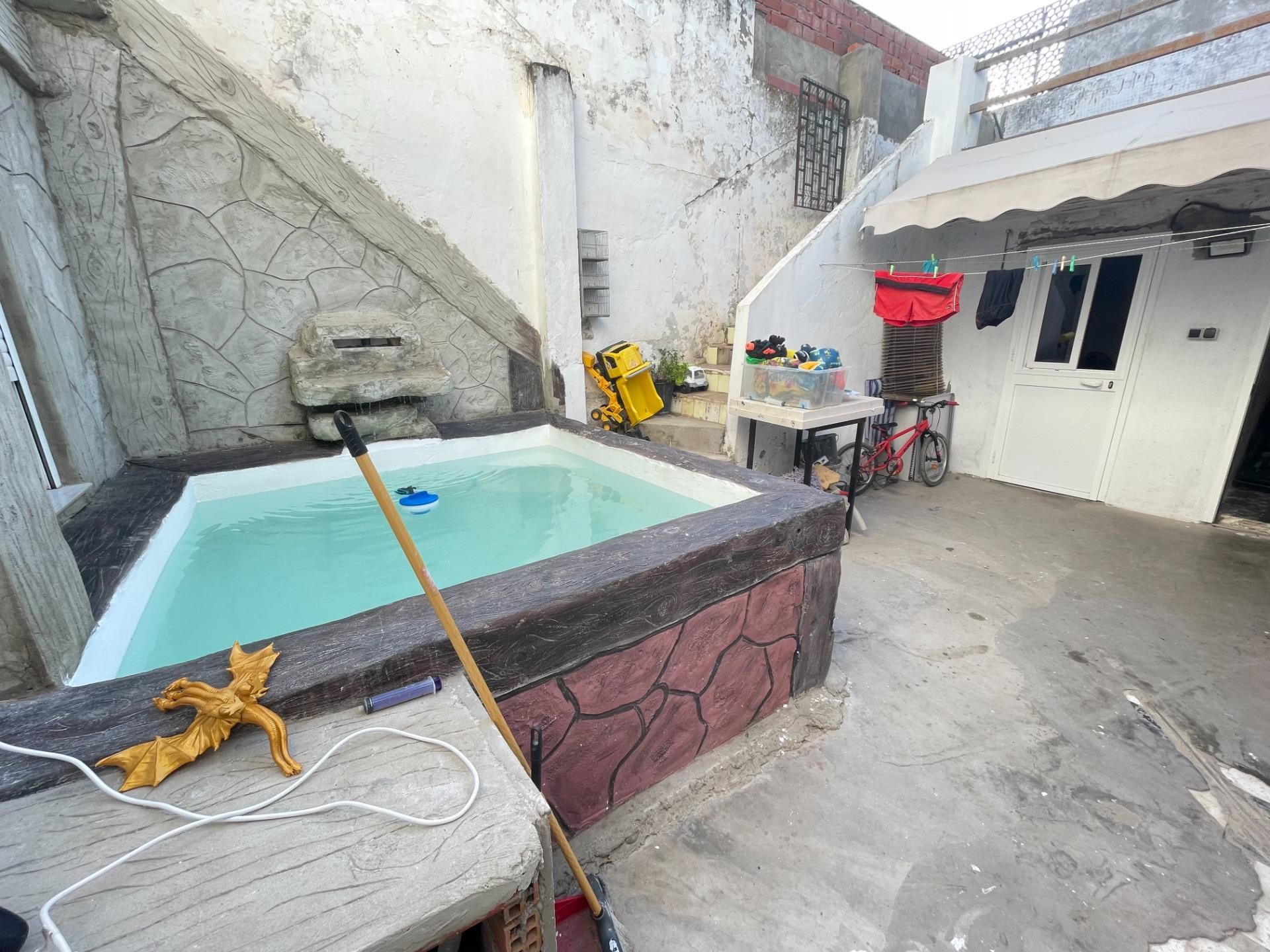 Piscina de Casa o xalet en venda en Dos Hermanas