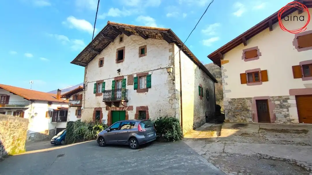 Vista exterior de Casa o xalet en venda en Baztan amb Jardí privat