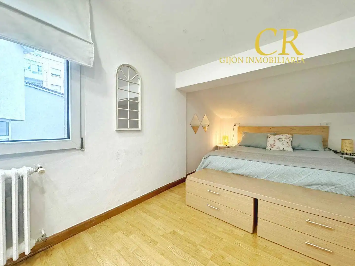 Habitación de Ático en venta en Gijón  con Calefacción, Amueblado y Horno
