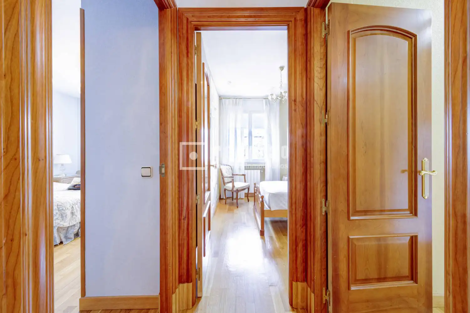 Bedroom of Flat for sale in Pozuelo de Alarcón  with Heating, Private garden and Parquet flooring