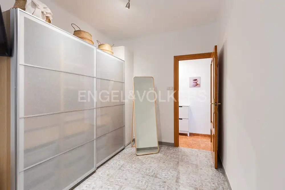 Flat for rent in Valencia  with Air Conditioner, Heating and Furnished