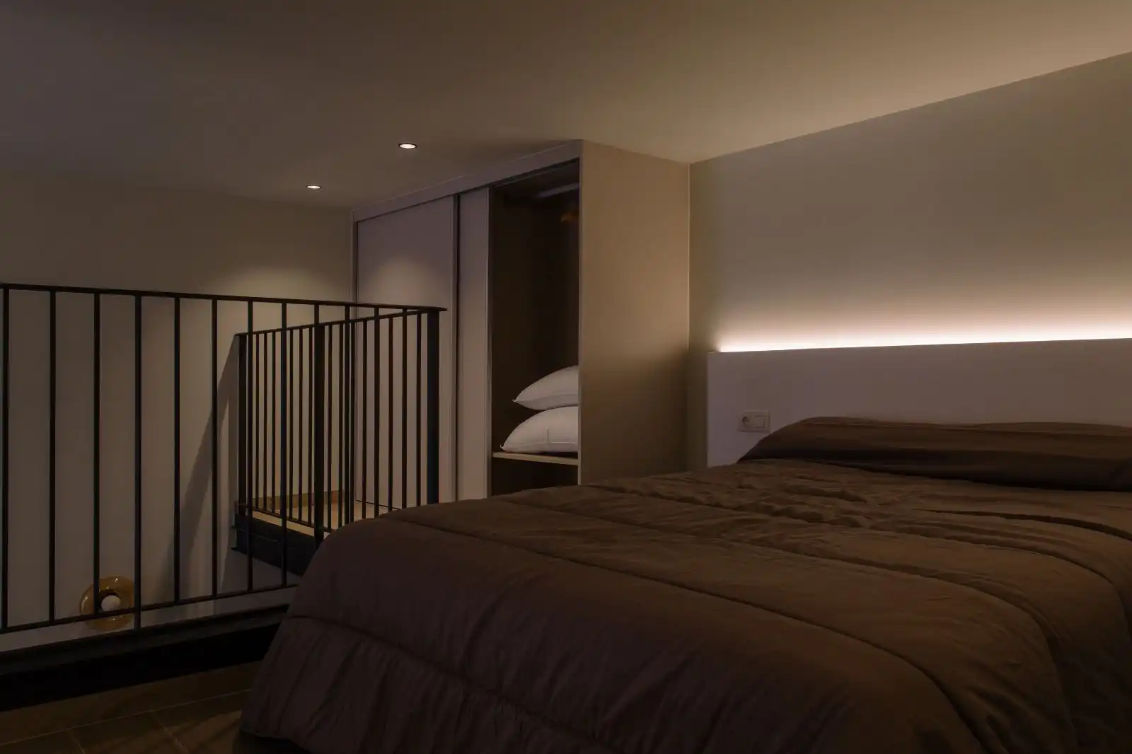 Habitación de Dúplex de alquiler en L'Alfàs del Pi con Aire acondicionado, Terraza y Trastero