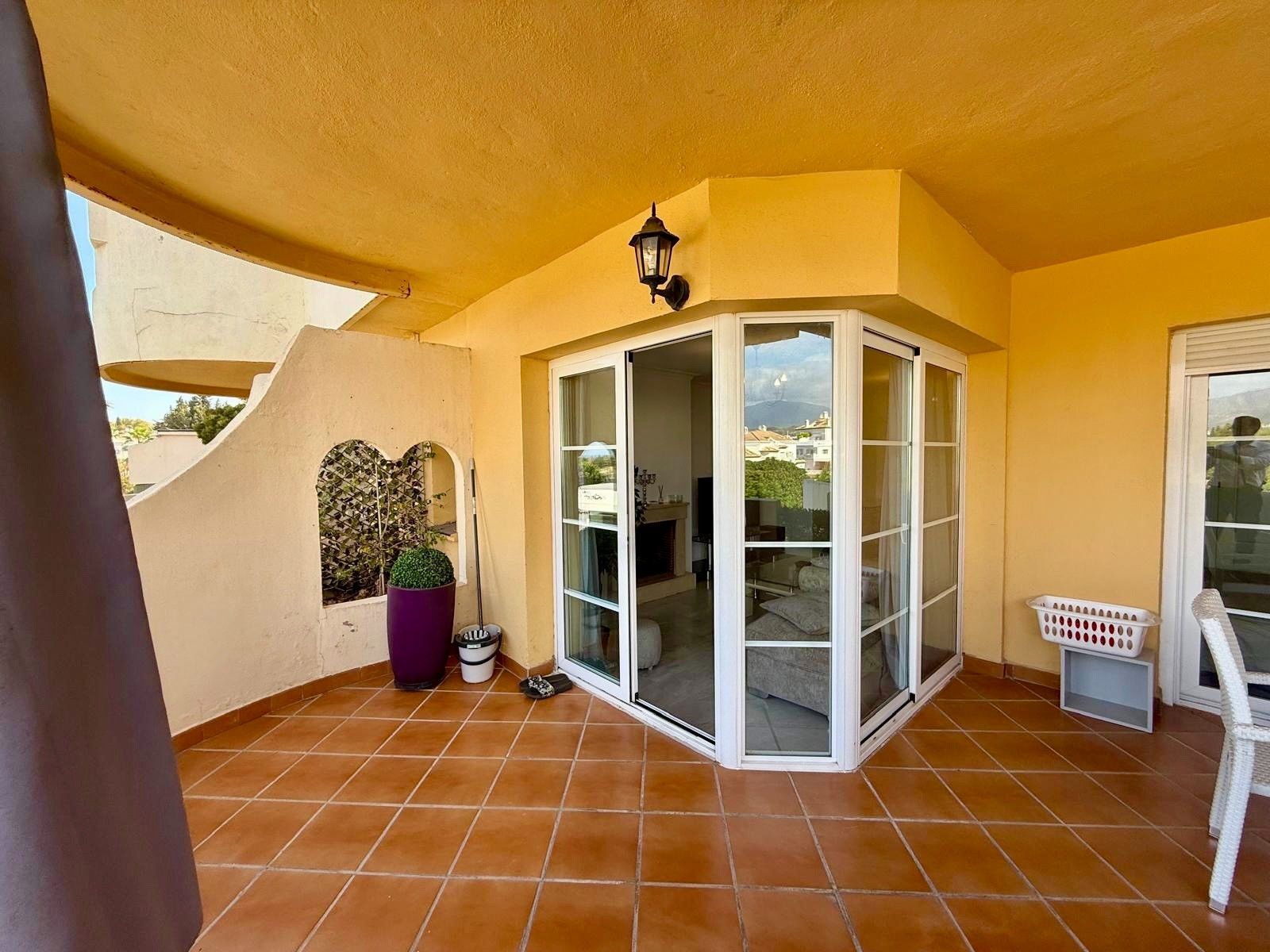 Terrassa de Apartament en venda en Marbella amb Aire condicionat, Terrassa i Piscina