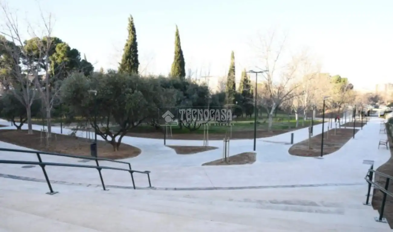 Vista exterior de Piso en venta en Zaragoza con Calefacción