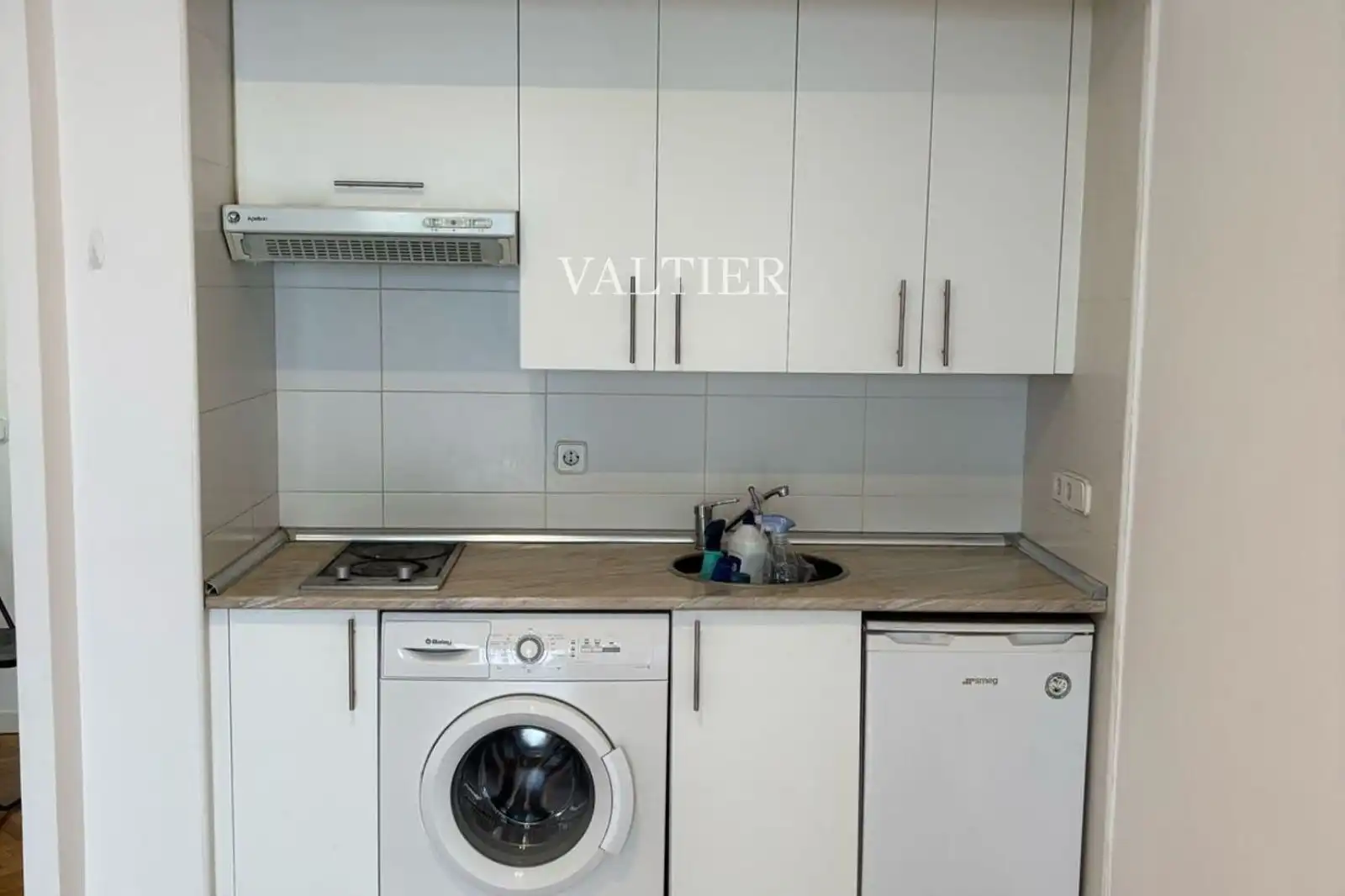 Cuina de Apartament de lloguer en Madrid amb Calefacció i Terrassa