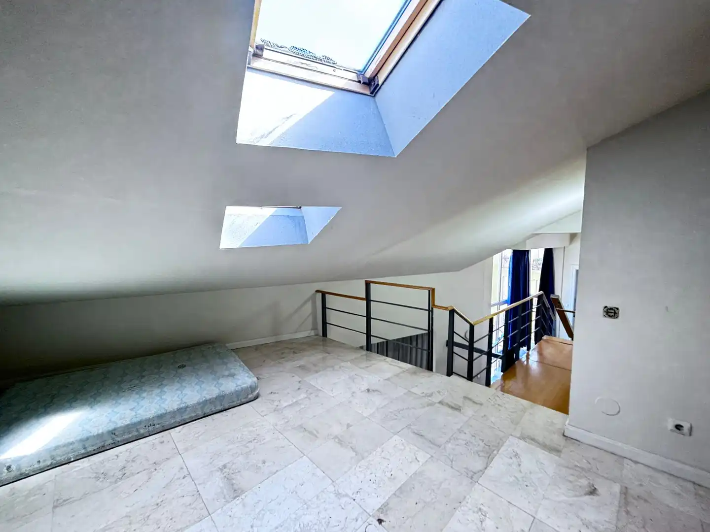 Schlafzimmer von Gebäude zum Verkauf in Burgos