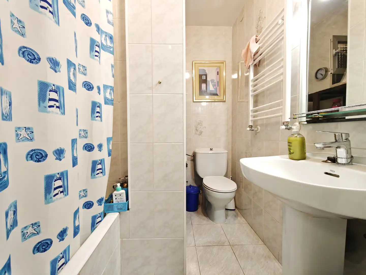 Baño de Piso en venta en Madrid con Calefacción y Amueblado