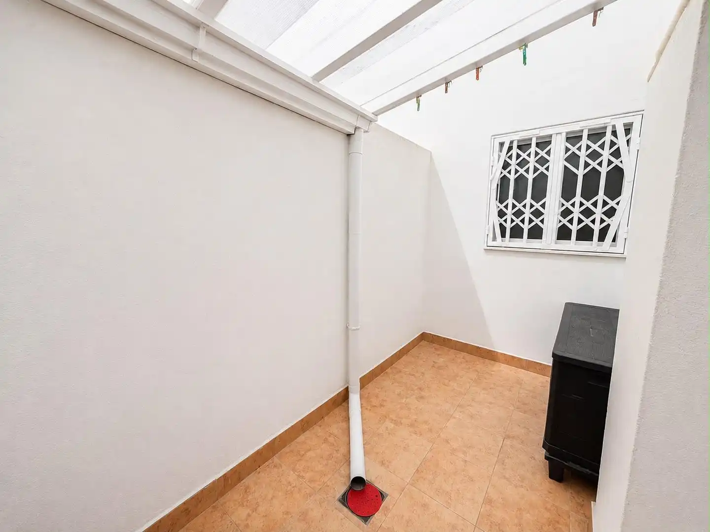 Ground floor for rent in El Molino