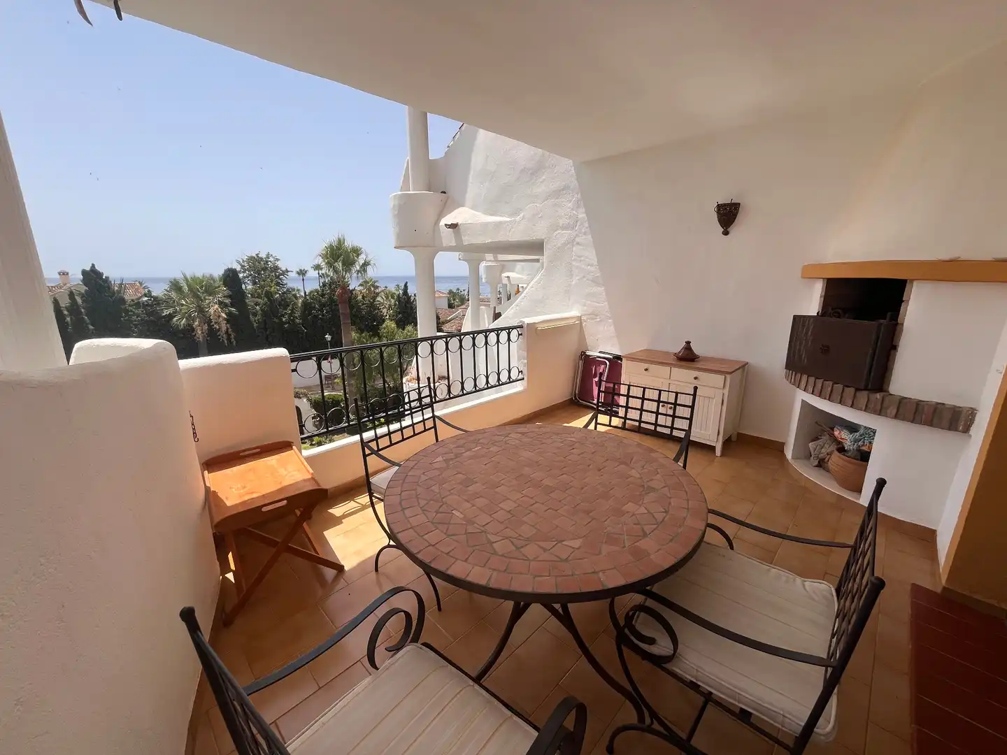 Terrasse von Maisonette zur Miete in Marbella mit Klimaanlage, Terrasse und Möbliert