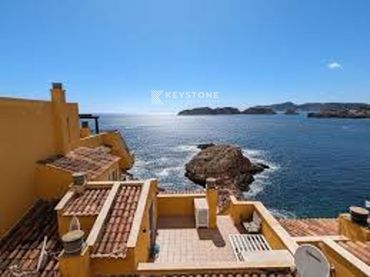 Flat with pool for sale in N/A