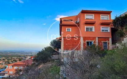 Vista exterior de Casa o xalet en venda en Godelleta amb Aire condicionat, Jardí privat i Terrassa