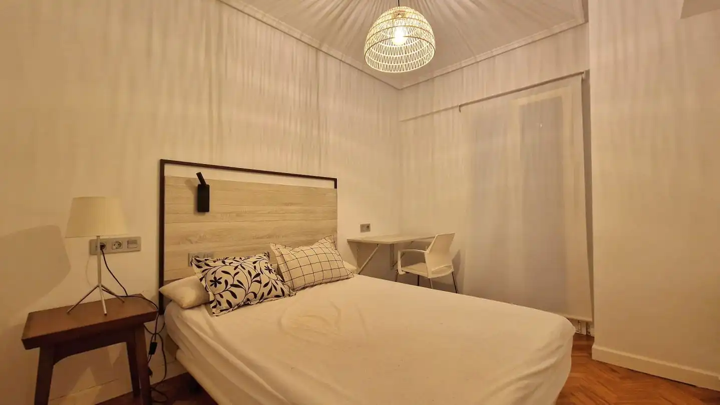 Habitación de Piso de alquiler en Donostia - San Sebastián  con Terraza y Balcón