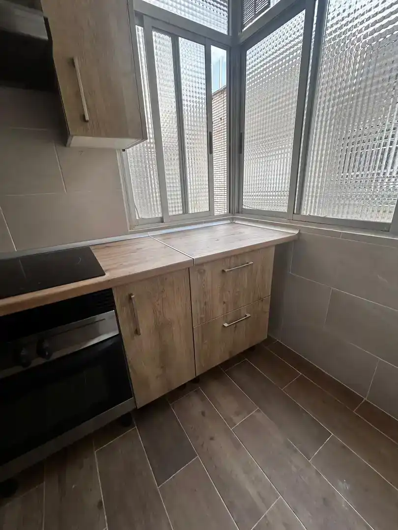Cuina de Pis de lloguer en Aranjuez amb Parquet, Traster i Moblat