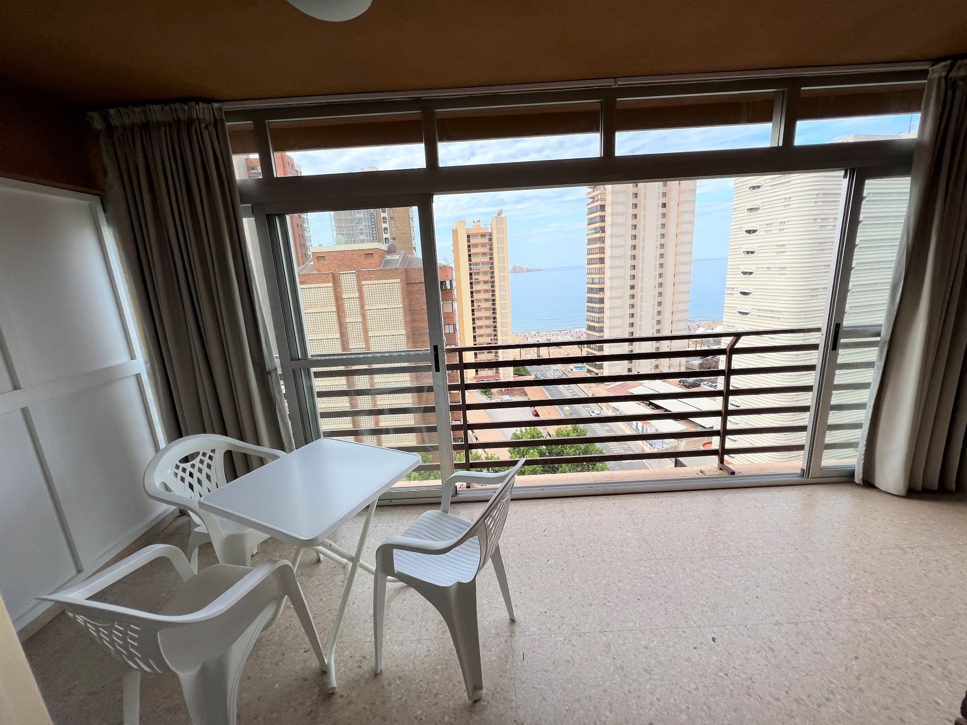Terrassa de Apartament de lloguer en Benidorm amb Piscina, Moblat i Piscina comunitària
