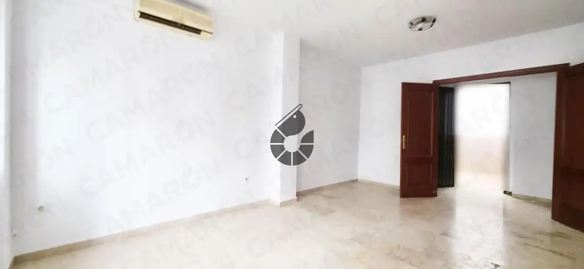 Sala d'estar de Planta baixa en venda en Coria del Río