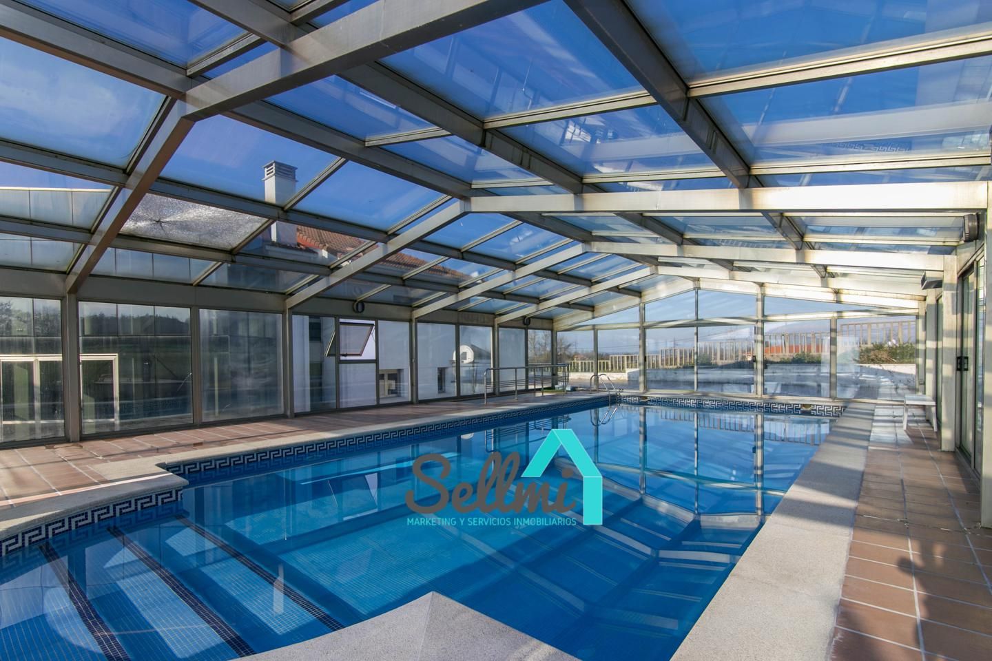 Swimming pool of House or chalet for sale in Oviedo   with Heating, Private garden and Parquet flooring