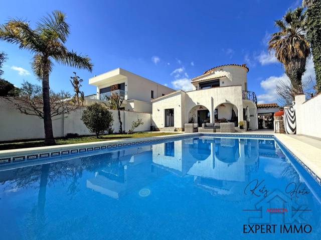 Casa-chalet en Venta en port rhodas en Cap Ras - Creus - Falconera