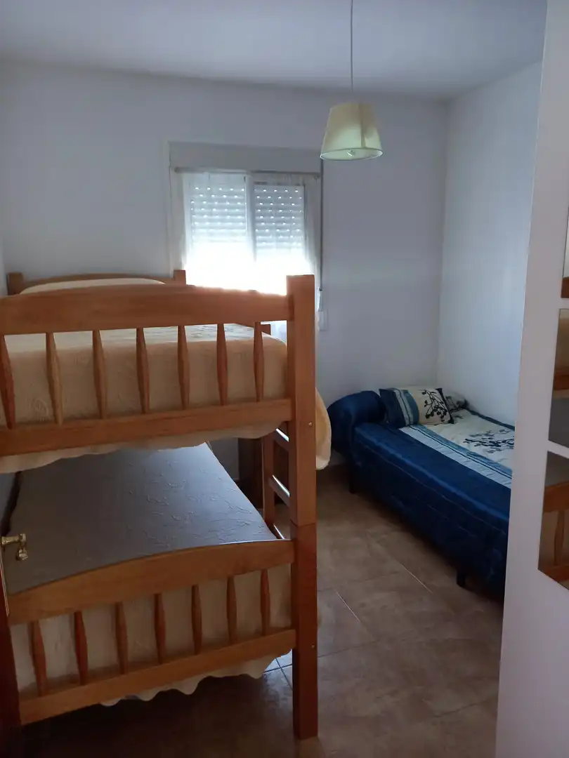Houses for rent in Camino de Isla del Sotillo, Las Lagunas - Campano