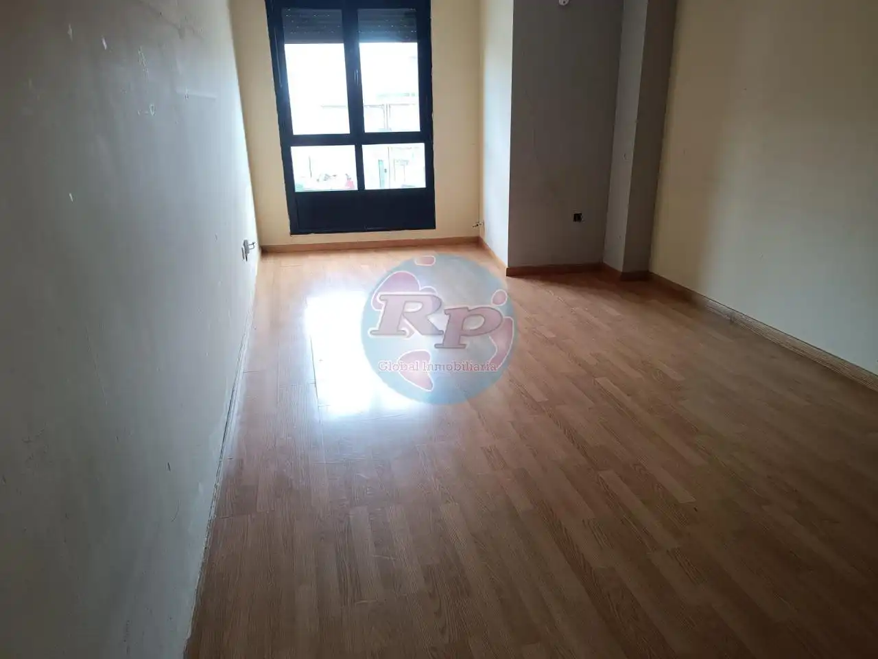Habitación de Piso en venta en León Capital  con Parquet, Terraza y Trastero
