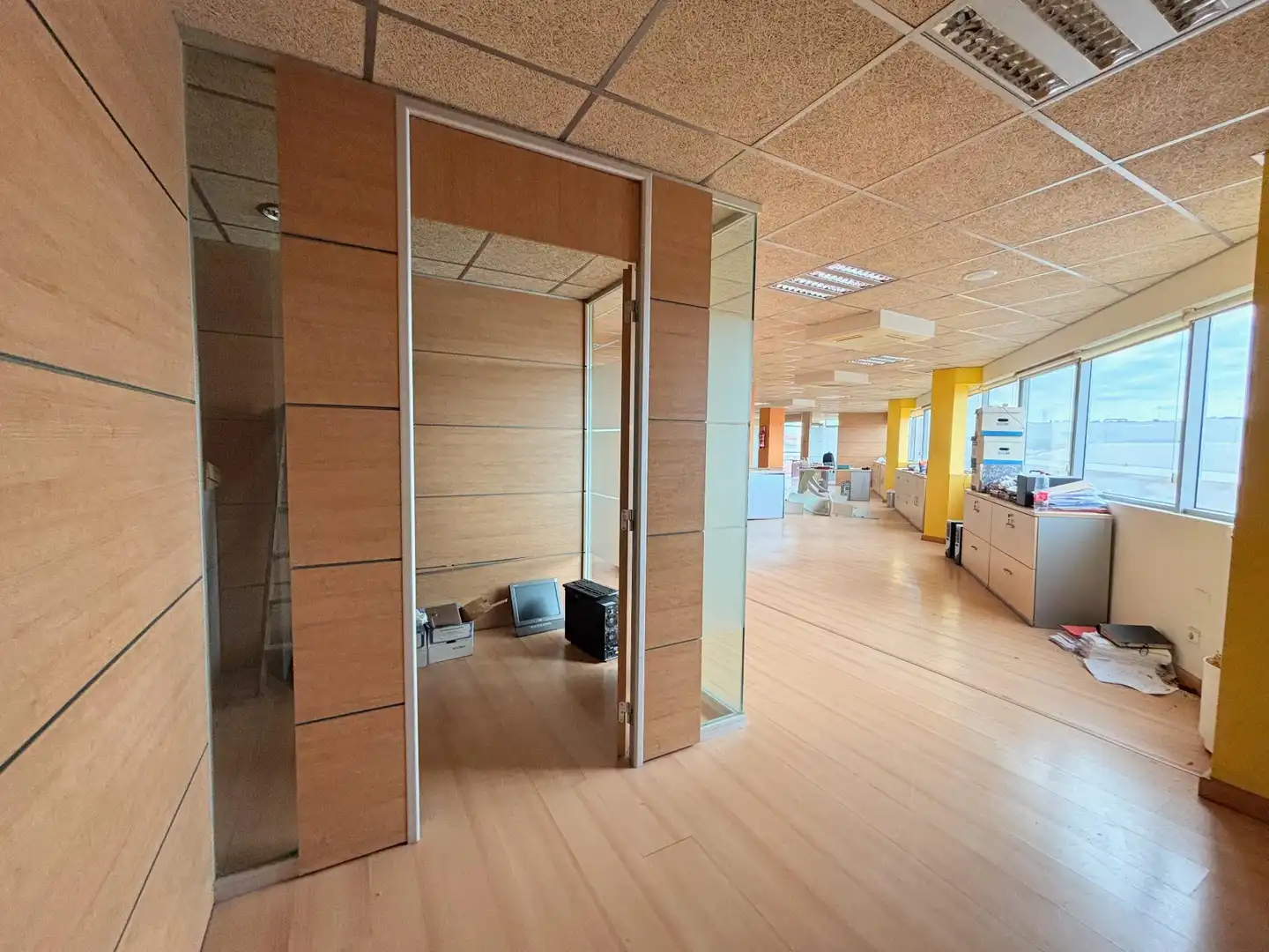 Office for sale in Alicante / Alacant  with Air Conditioner and Furnished