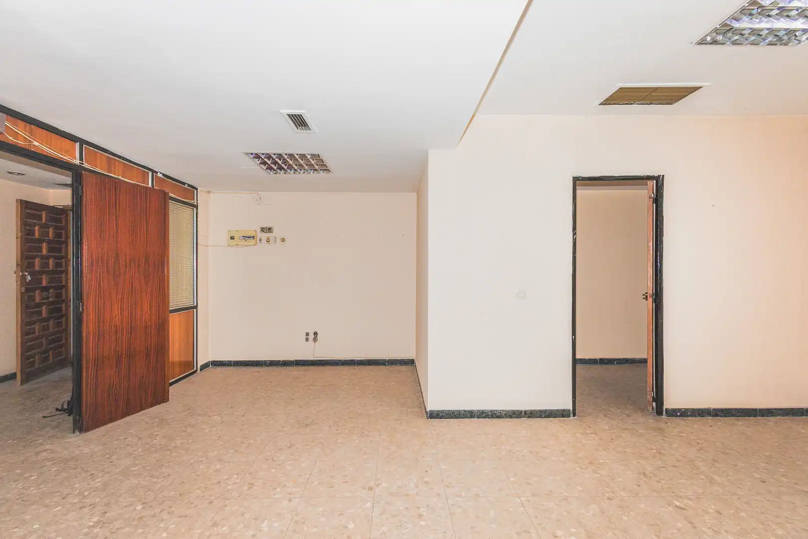 Oficina en venta en C/ Donoso Cortéss, Casco Antiguo