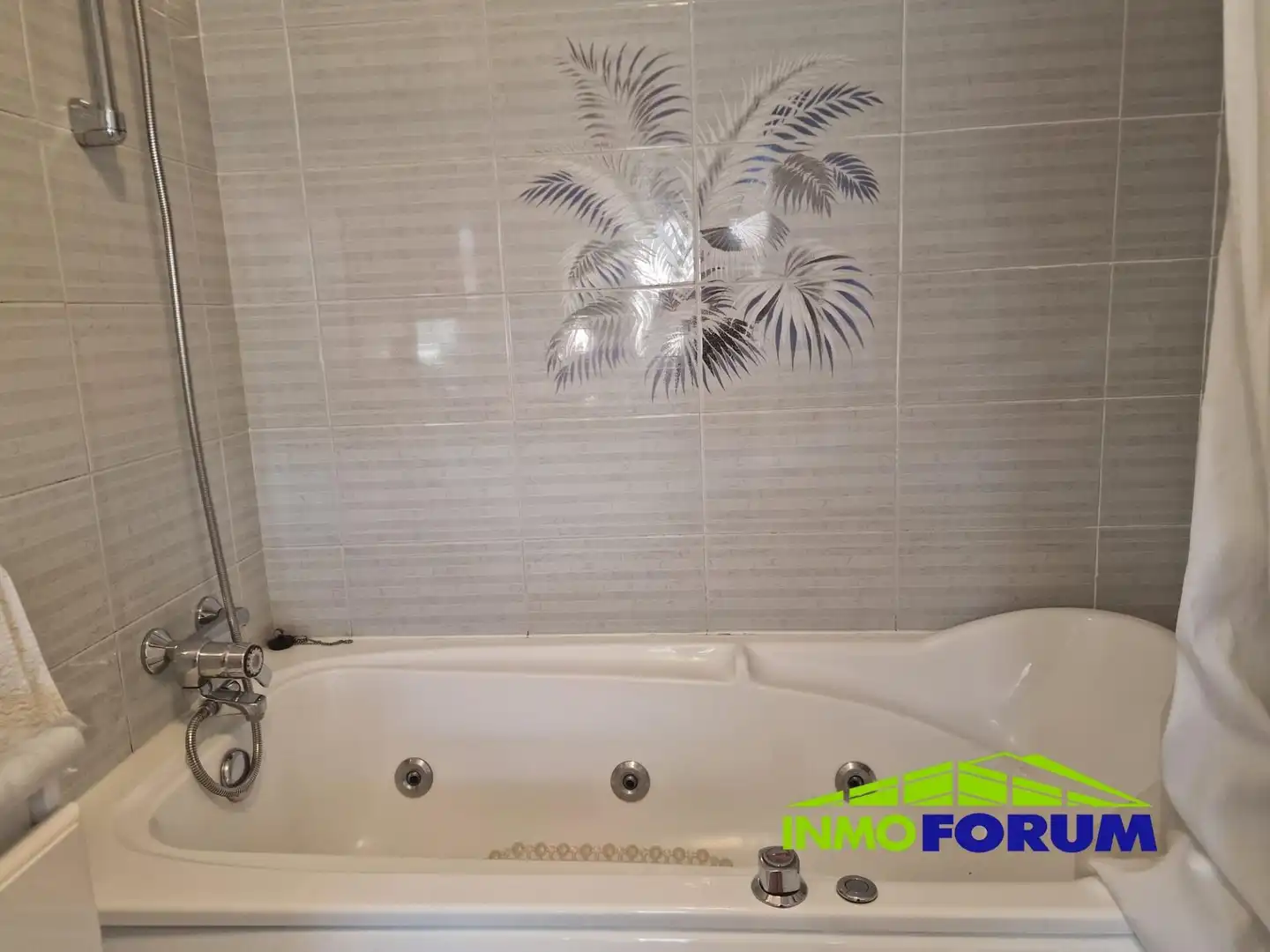 Bathroom of Attic for sale in A Coruña Capital   with Storage room