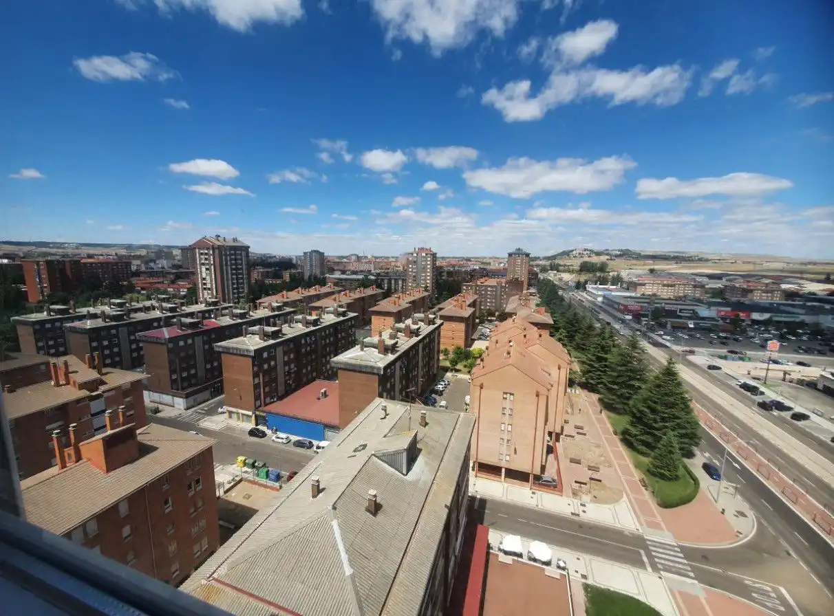 Vista exterior de Piso en venta en Palencia con Calefacción y Terraza