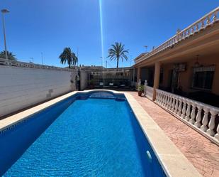 Swimming pool of House or chalet for sale in Elche / Elx  with Air Conditioner, Private garden and Terrace