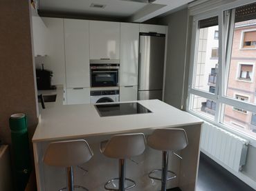 Appartamento con balcone in vendita a Centro - Ariz - Uribarri