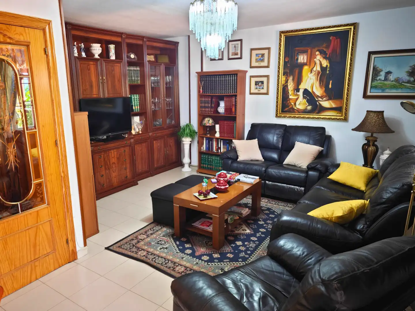 Living room of Detached homes for sale in Parla  with Air Conditioner, Heating and Private garden