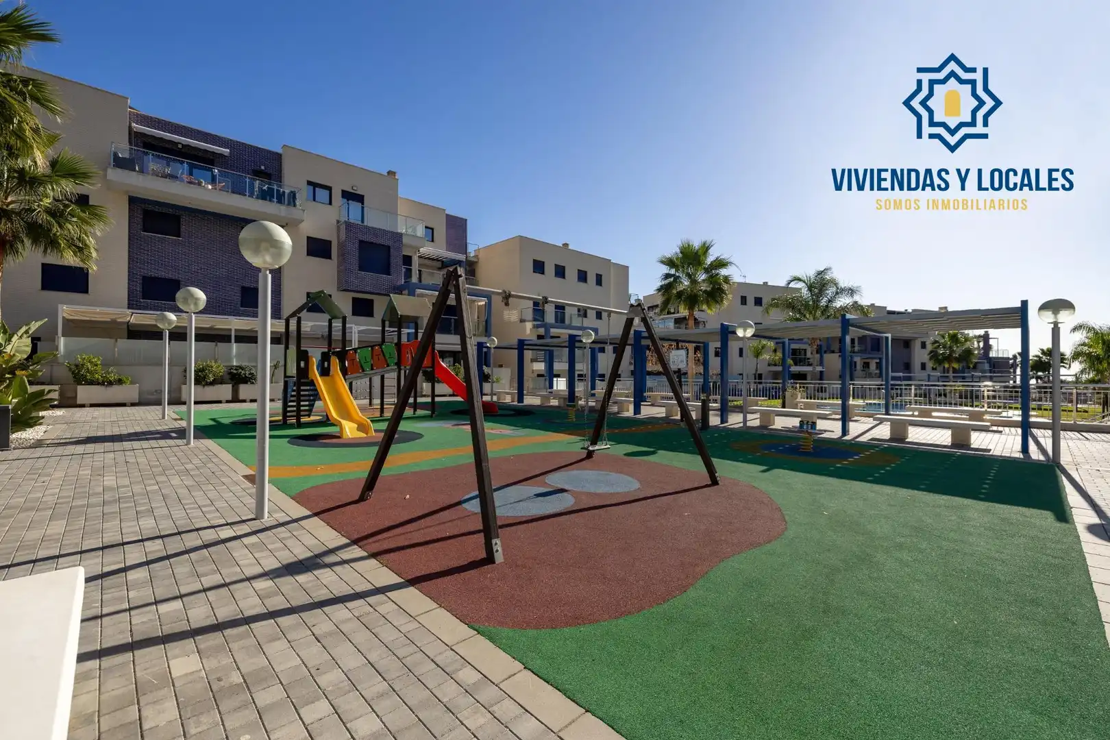 Vista exterior de Piso en venta en Almuñécar con Aire acondicionado, Jardín privado y Terraza