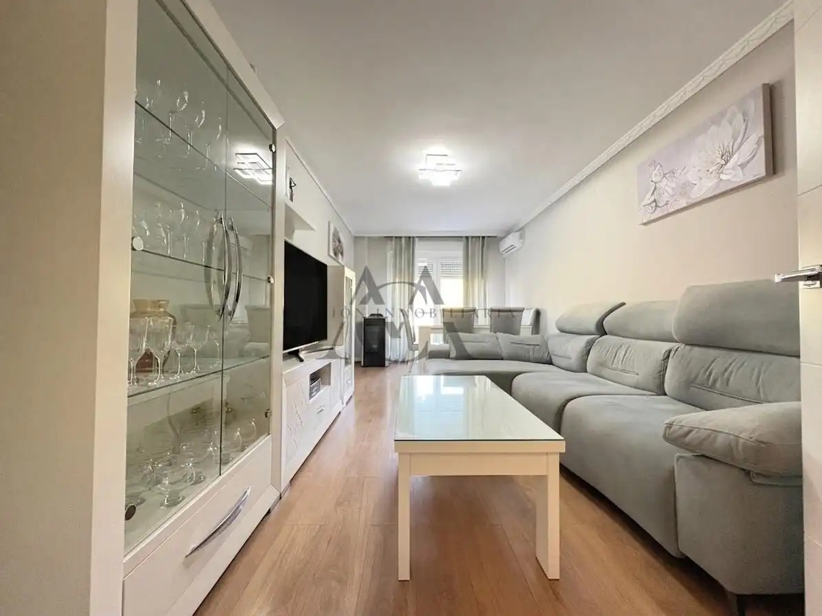 Living room of Flat for sale in Lucena  with Air Conditioner, Heating and Terrace