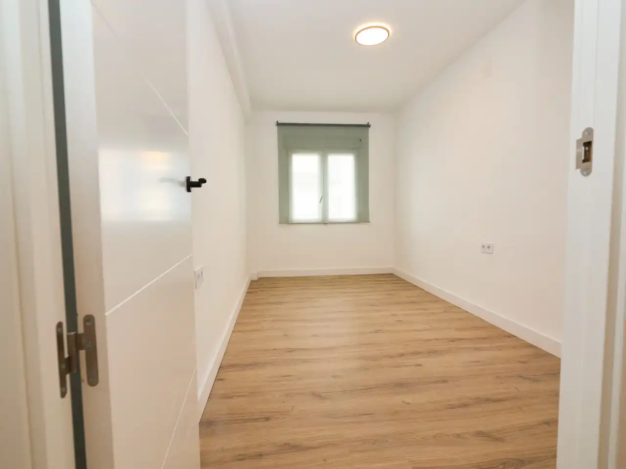 Habitación de Apartamento en venta en Torrevieja con Calefacción y Balcón