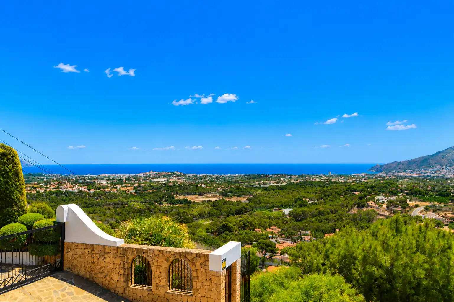 Vista exterior de Casa o chalet en venta en L'Alfàs del Pi