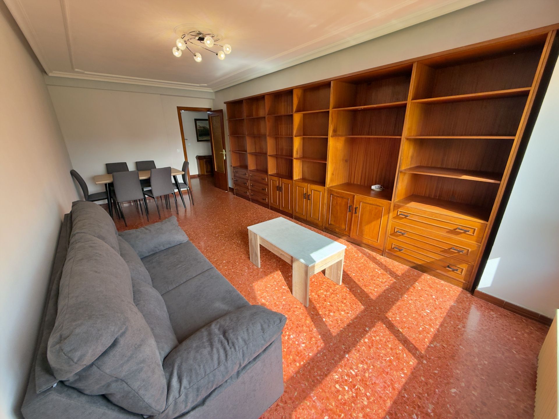 Flat for rent in Avenida de Portugal, 47, El Polígono