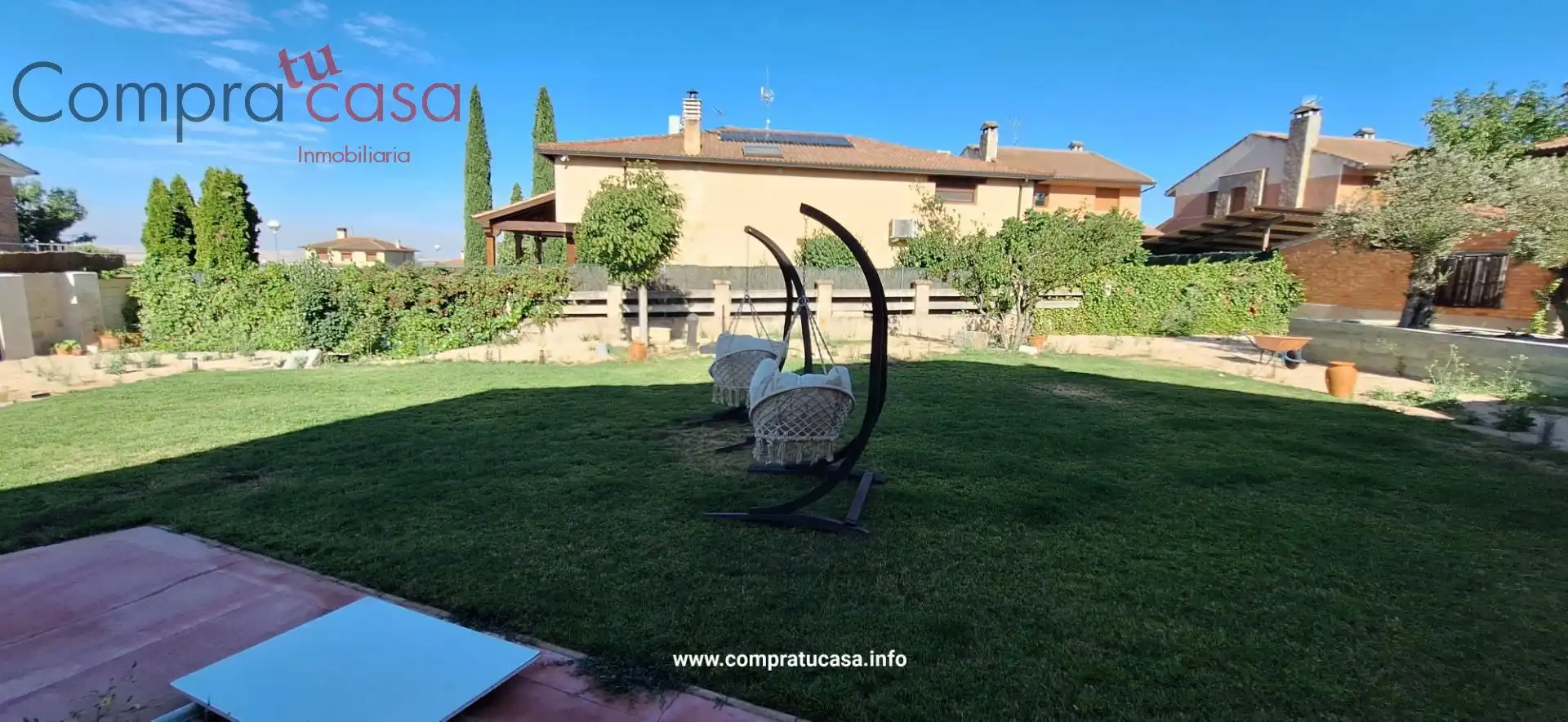 Jardí de Casa o xalet en venda en La Lastrilla  amb Calefacció, Jardí privat i Terrassa