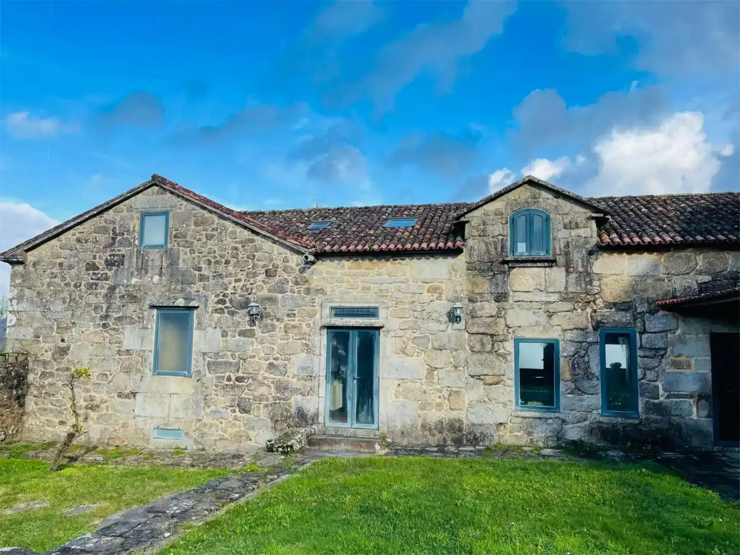 Vista exterior de Casa o xalet en venda en Meis amb Jardí privat, Piscina i Moblat