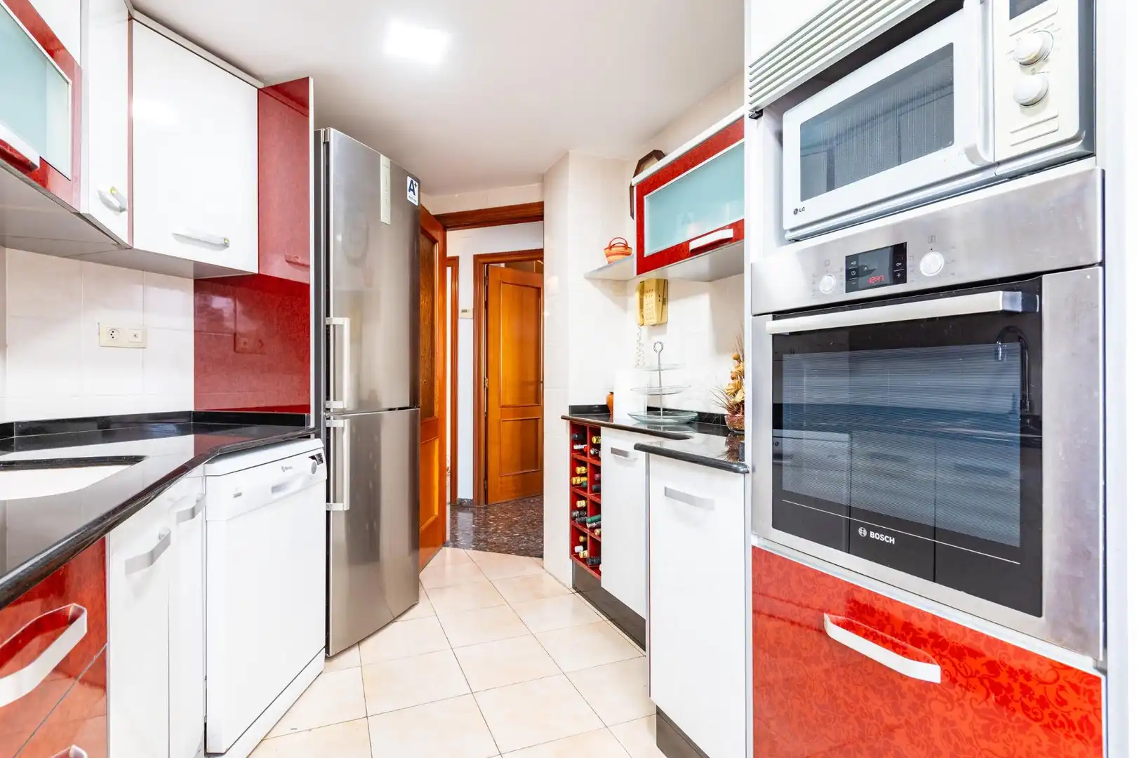Kitchen of Flat for sale in Mislata  with Air Conditioner, Heating and Balcony