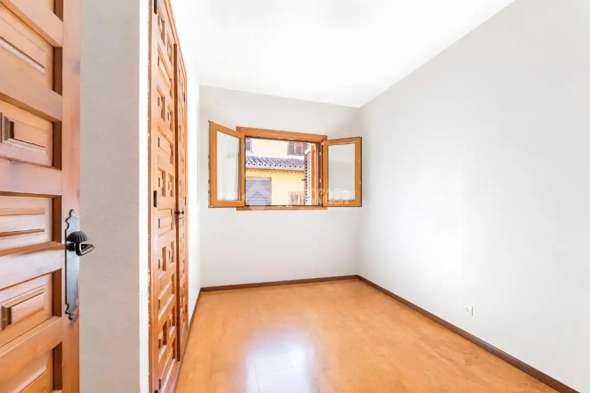 Habitación de Casa adosada en venta en Torrelodones con Calefacción, Jardín privado y Terraza