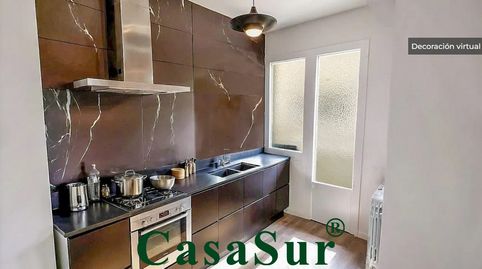 ¡Magnífico piso de lujo, con ascensor; muy bien situado en una de las arterias principales de Valladolid!