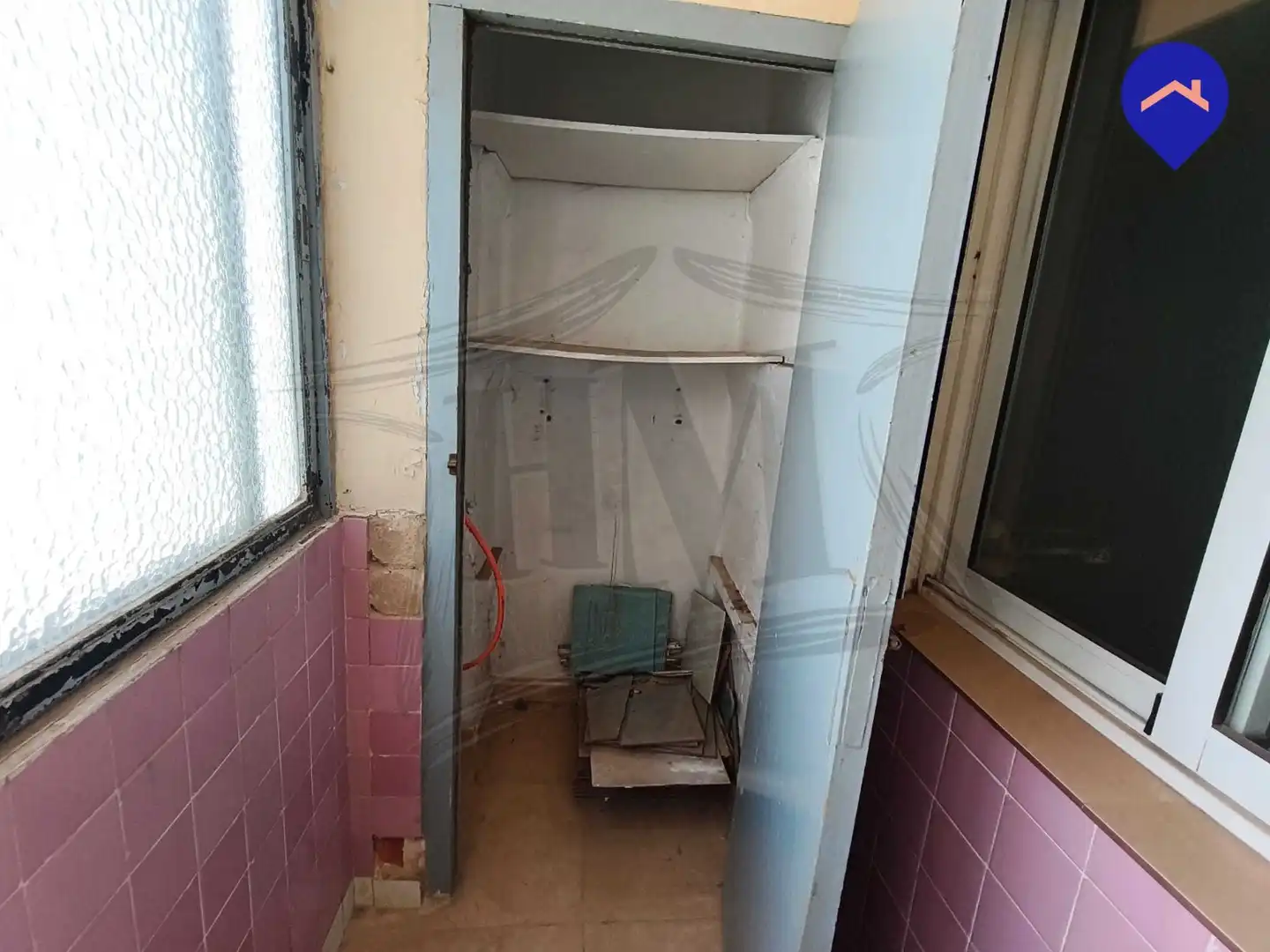 Wohnung zum Verkauf in Valencia mit Heizung, Terrasse und Alarm