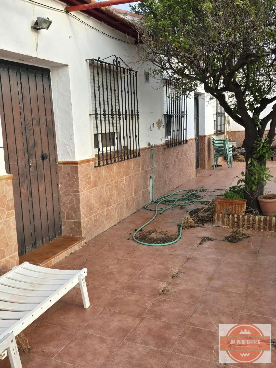 Finca rústica en venda a Álora