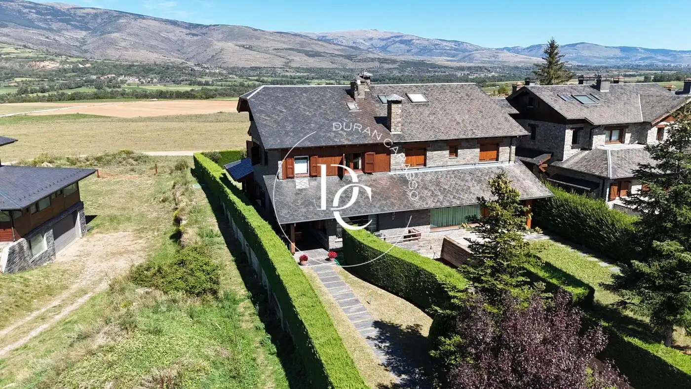 Casa amb jardí en venda a Urbanitzacio el Pla