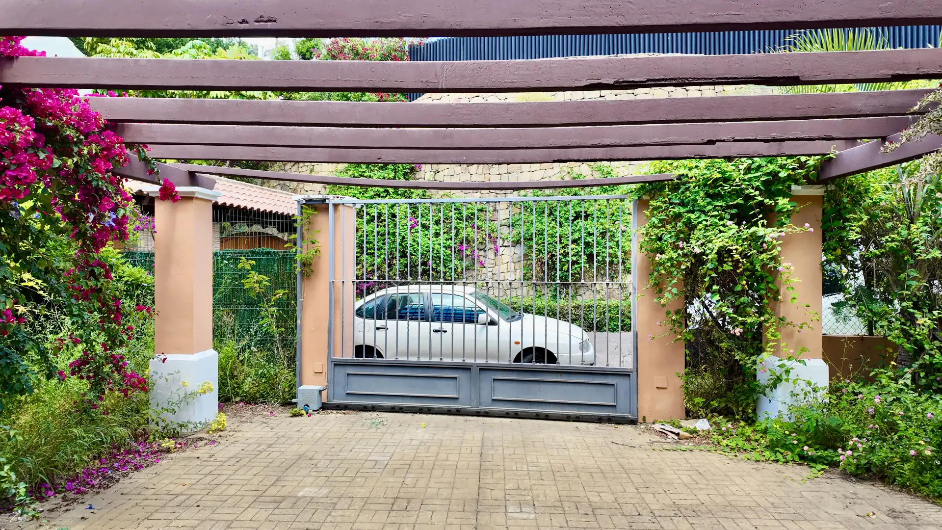 Parking of Houses for sale in Estepona  with Private garden, Terrace and Storage room
