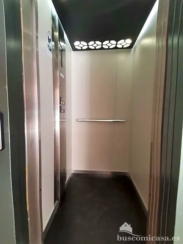 Piso con terraza en venta en Avenida Doctor Juan Reyes, imagen 25