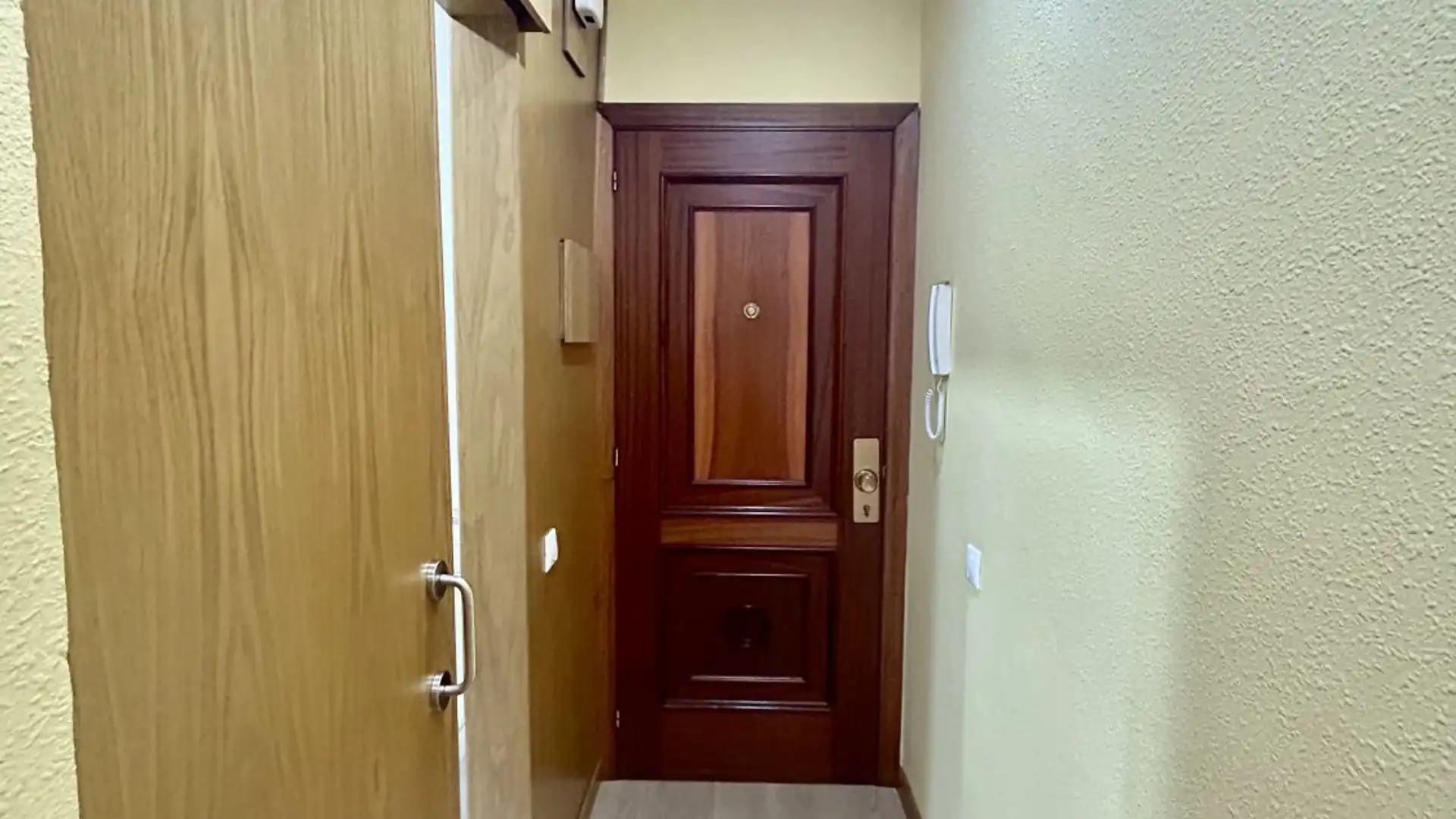 Piso en venta en Laredo con Parquet y Amueblado