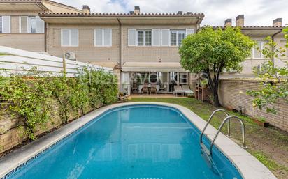 Vista exterior de Casa o xalet en venda en Sant Quirze del Vallès amb Aire condicionat, Calefacció i Jardí privat