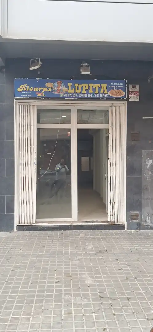 Business premises for sale in Carrer de la Florida, imagen 2