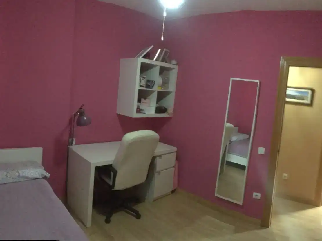 Schlafzimmer von Wohnung zum Verkauf in Cobisa mit Klimaanlage, Privatgarten und Parkett